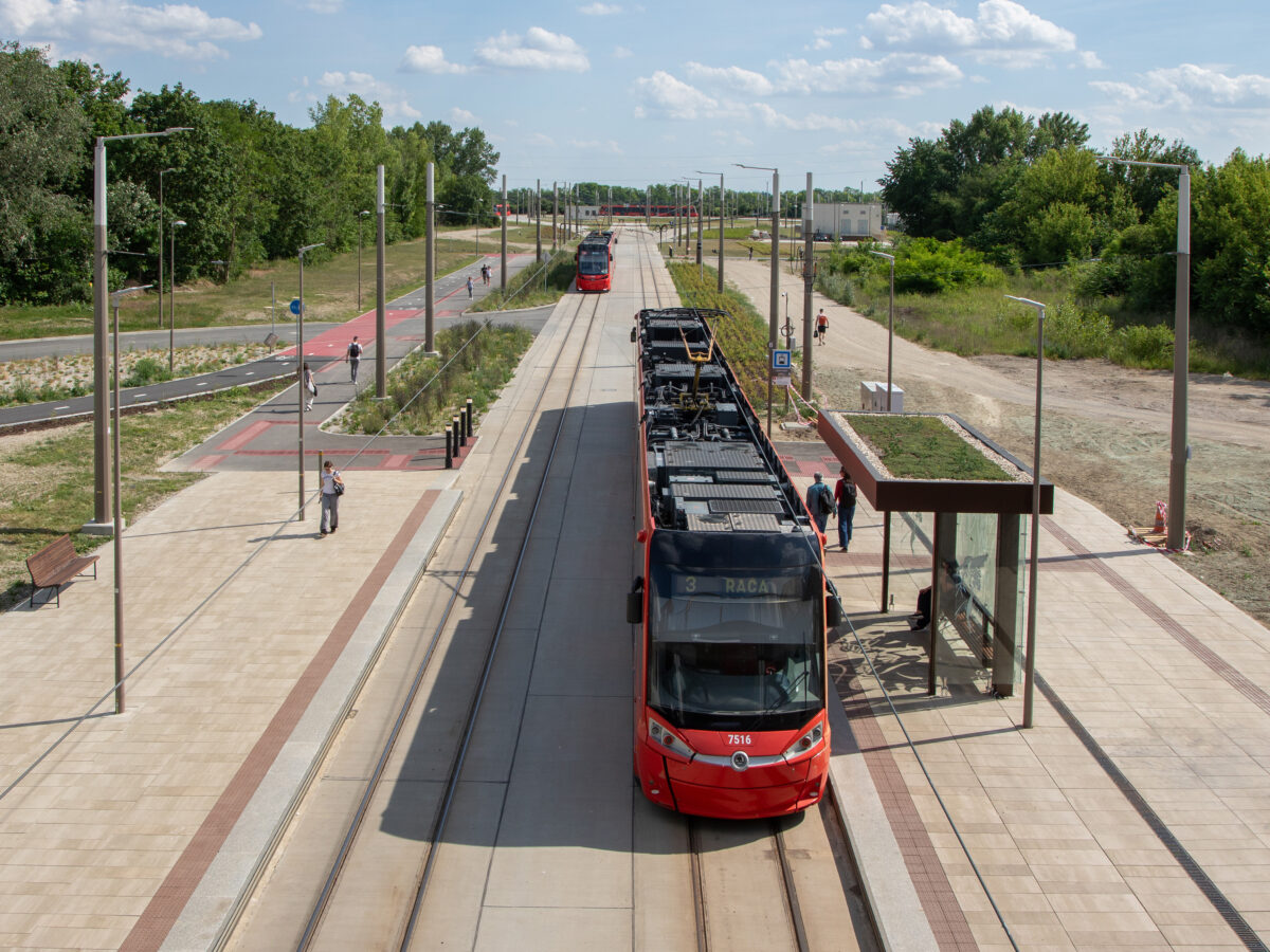 Národný integrovaný cestovný lístok vstúpil do komerčnej prevádzky