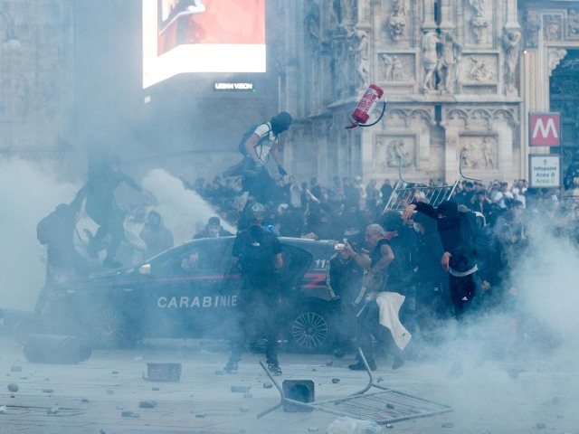 Násilné protesty v Miláne: medzi zadržanými aj 11-ročné dieťa